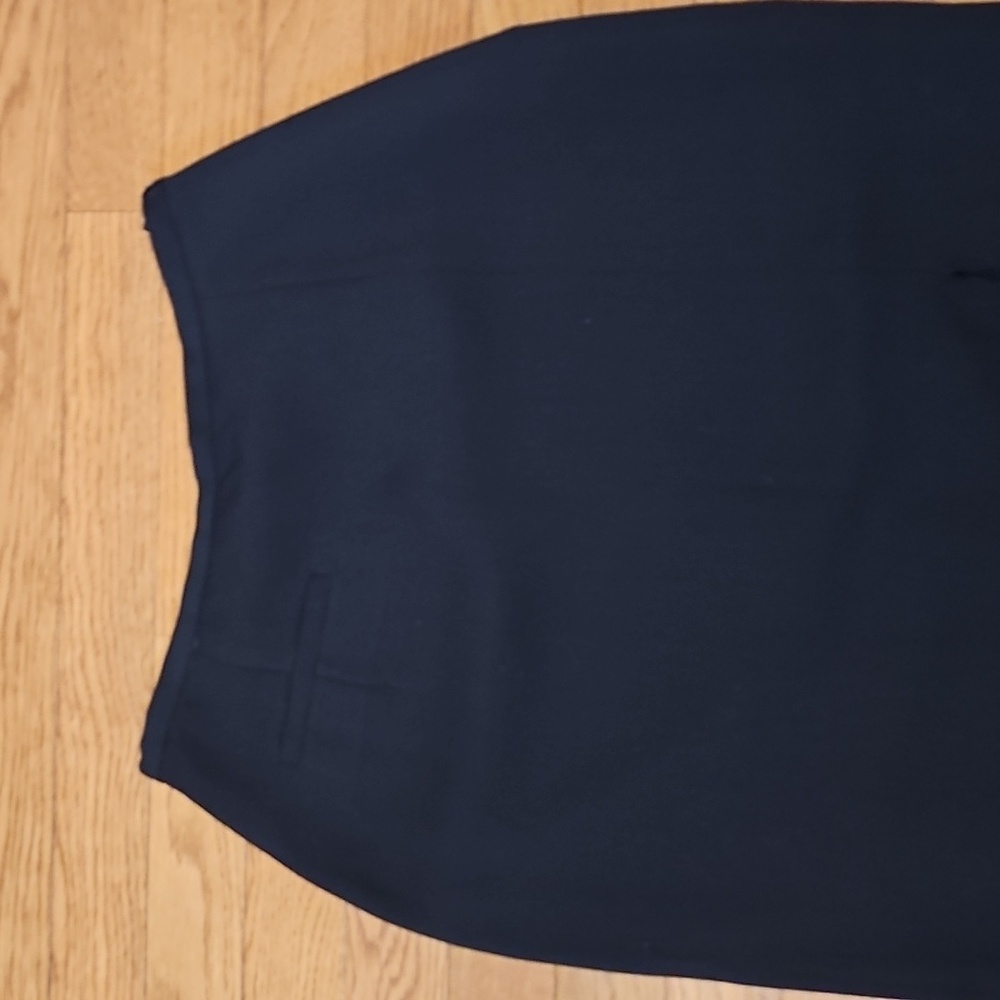 SALE! Vintage B.Moss Black Tailored Skirt - Picture 5 of 10